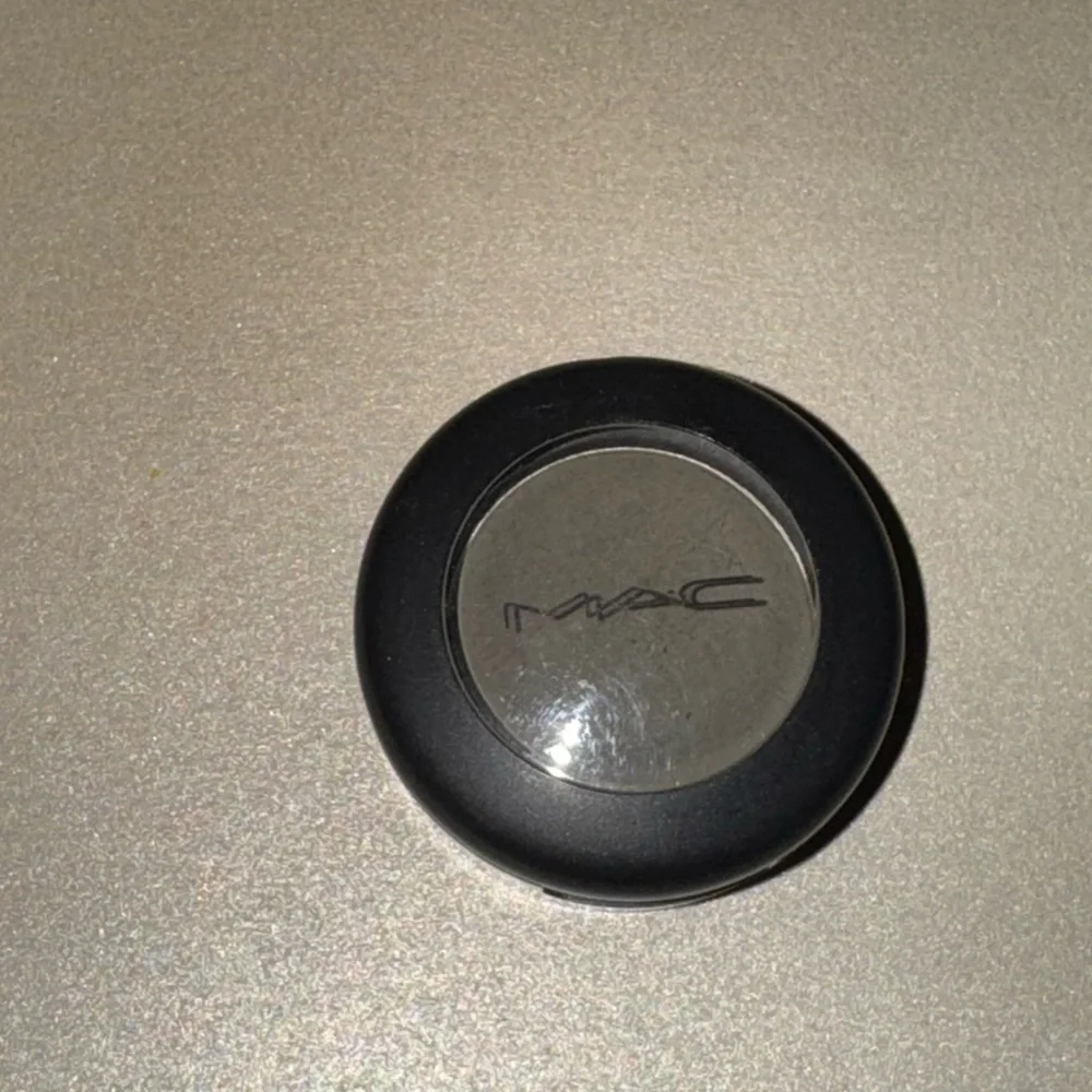 MAC Cosmetics Flourishing Eyeshadow Rare